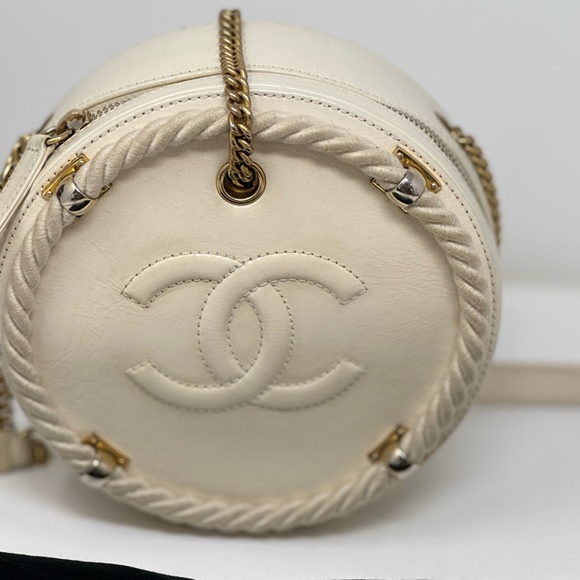 💎💯Authentic CHANEL Trendy CC Vanity Leather Bag (off white) - Picture 3 of 14